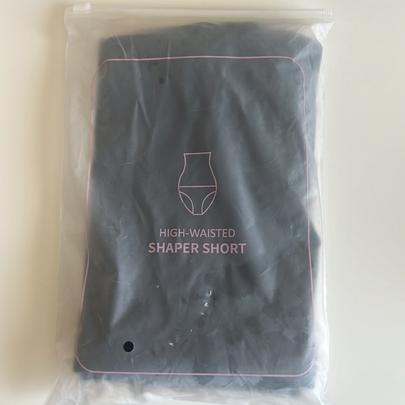 High waisted shapewear- XL - Picture 3 of 5